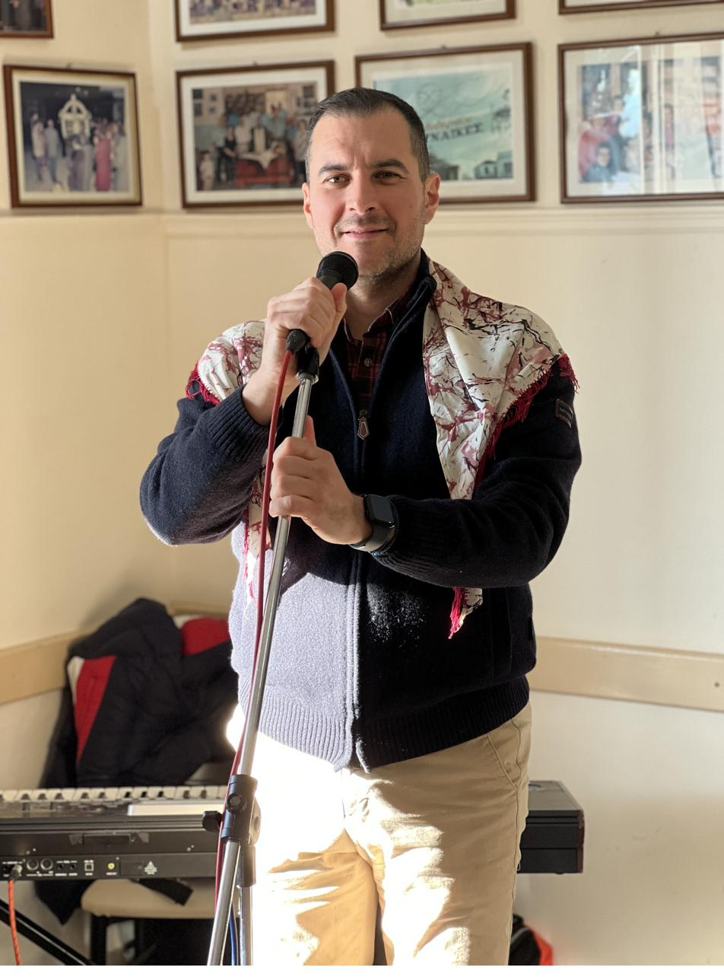 Singing at the Gynaikokratía custom